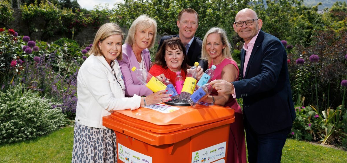 Pictured (L-R) are Susan McQuaid-O’Dwyer, Make a Wish Ireland, Deirdre Walsh, Jack and Jill, Mary Gamble, Barnardos, Tim O’Dea, Barretstown, Kerry McLaverty, LauraLynn Children’s Hospice and John Church, Childline by ISPCC, at the announcement of ‘Return for Children’, a new charity fundraising initiative in partnership between Re-turn and six of Ireland’s national children’s charities. ‘Return for Children’ will provide attendees at participating events with the option to donate their bottle and can deposits at designated Re-turn bins. All proceeds collected will be shared with all the charities.