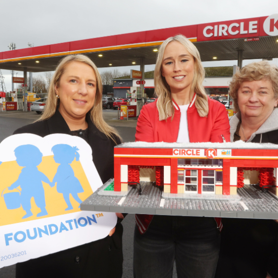 Alie Sheridan, Head of Fundraising in Jack and Jill, Stephanie Roche, Jack and Jill Liaison Nurse Manager Fiona Callaghan and Emmet Toft, Category Manager at Circle K Ireland.